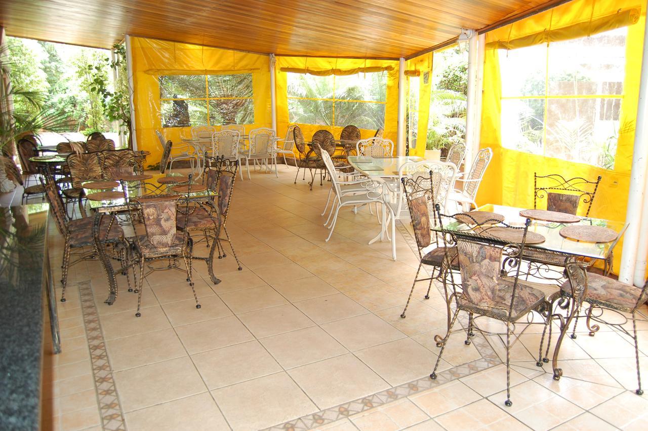 Falcon Crest Suites Gaborone Exterior photo